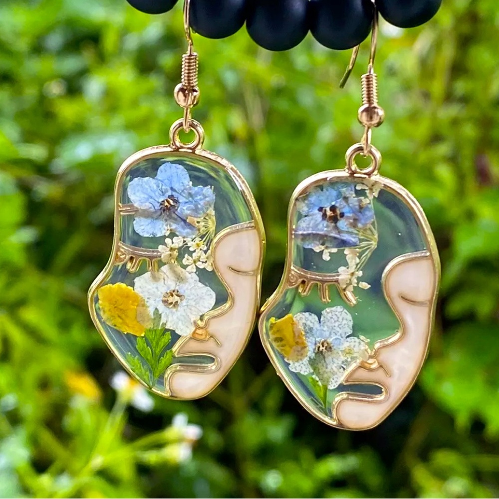 Pressed Flower Resin Earrings Abstract Face Earrings Dangle Earrings Gold